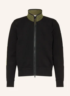 Strickjacke im Materialmix