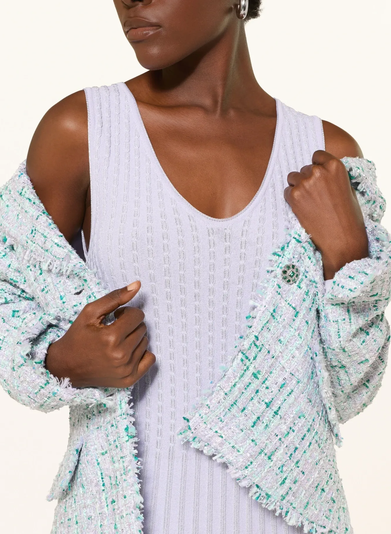 Strickkleid mit Plissees und Glitzegarn
