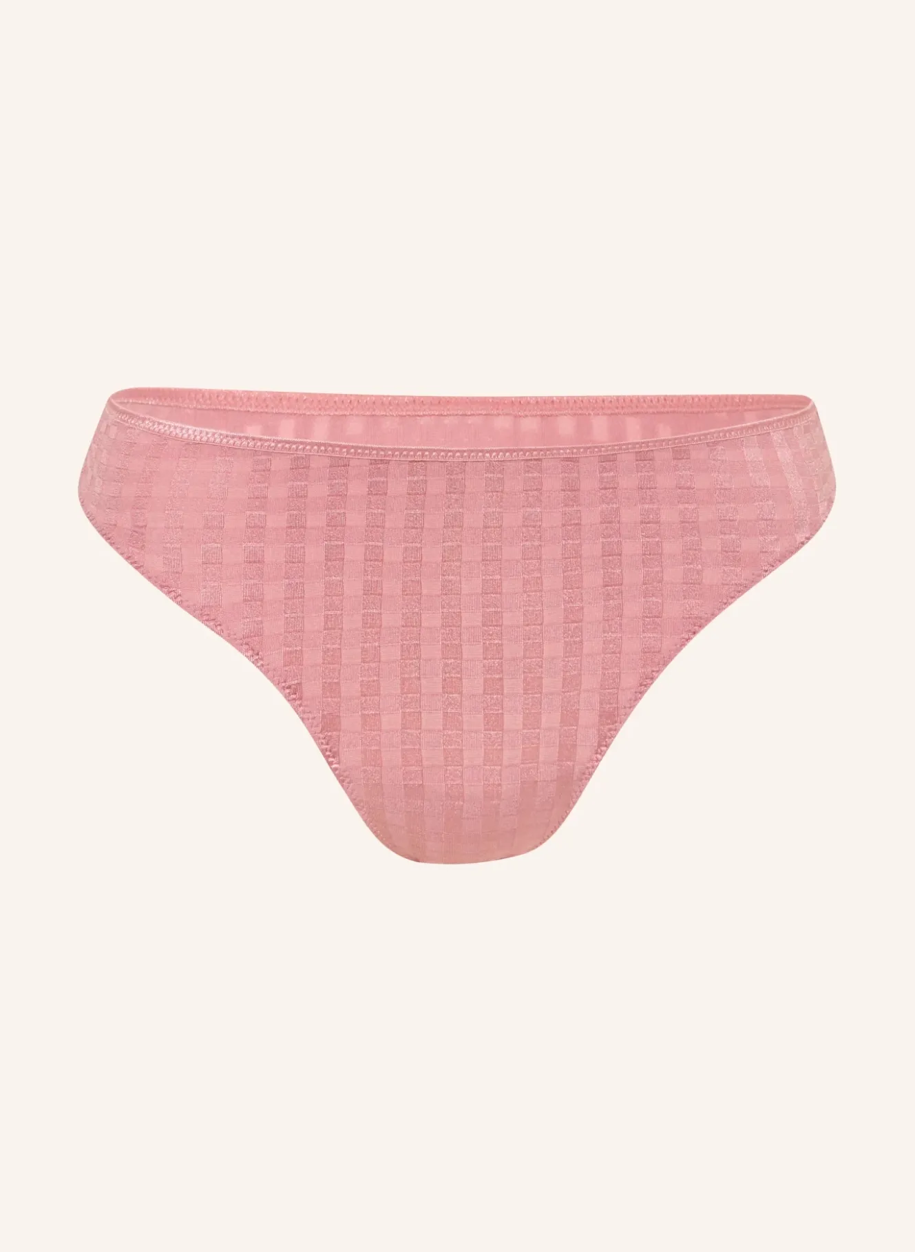 String AVERO