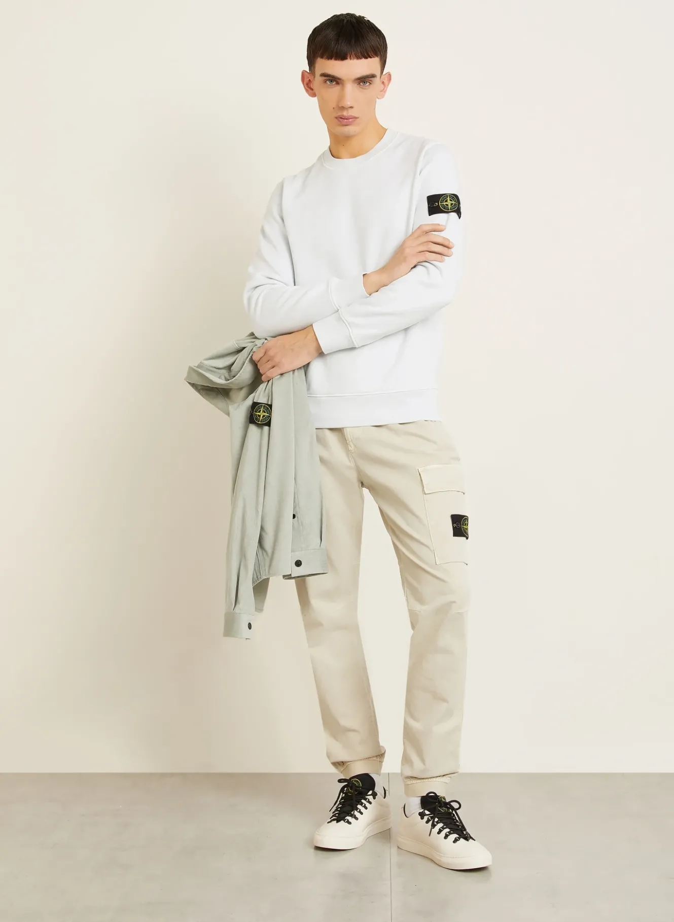 Sweatshirt