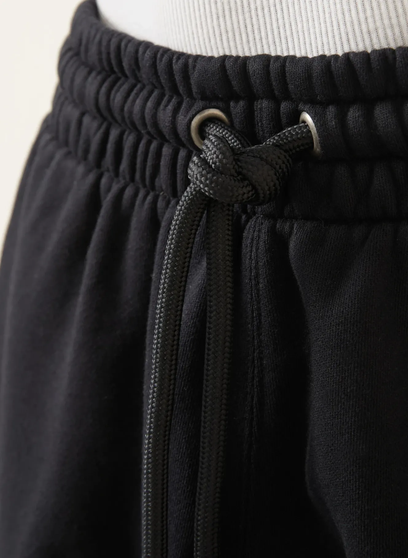 Sweatshorts HERALDIC ARROW SKATE