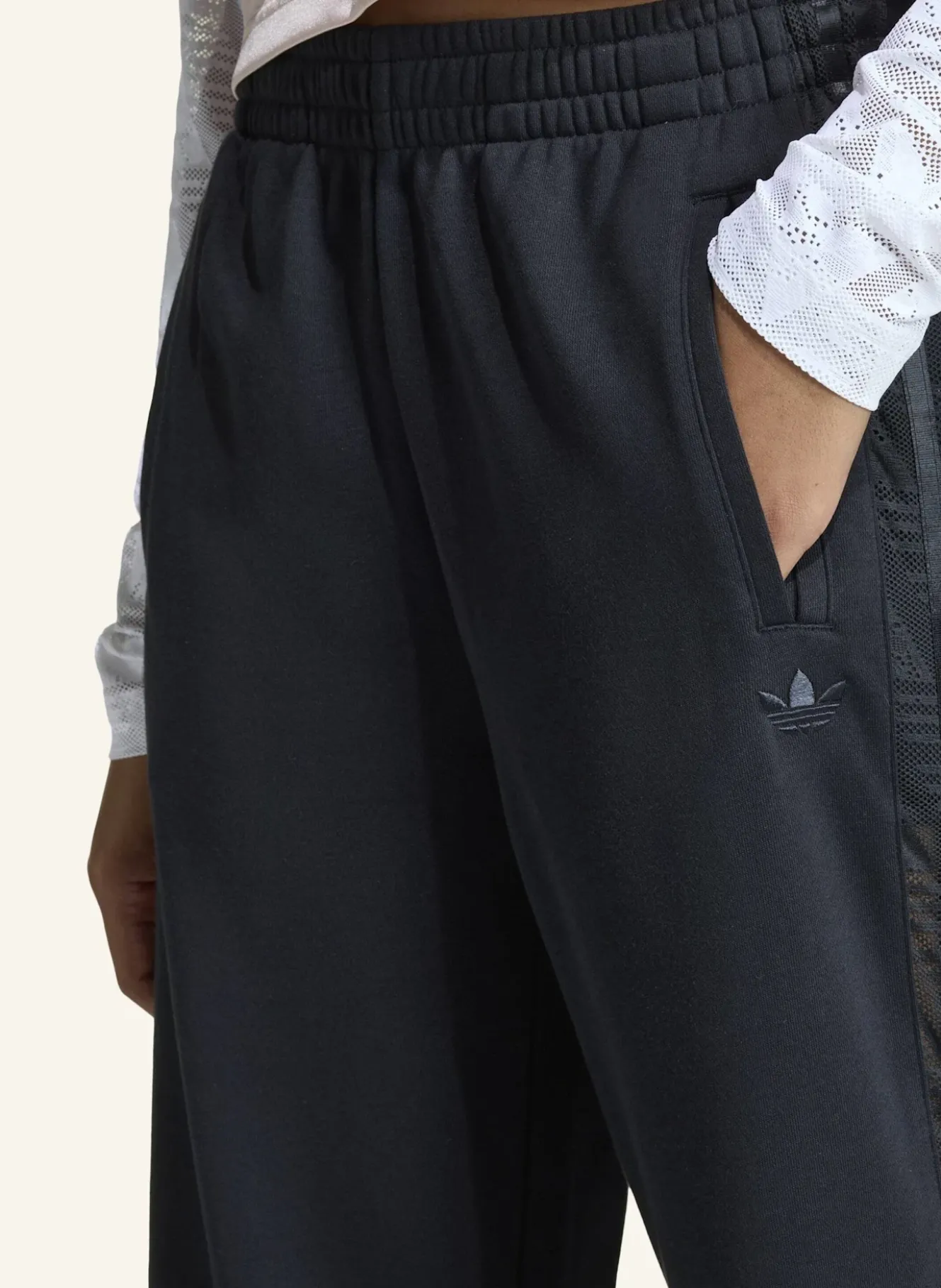 WEITE SPITZENHOSE
